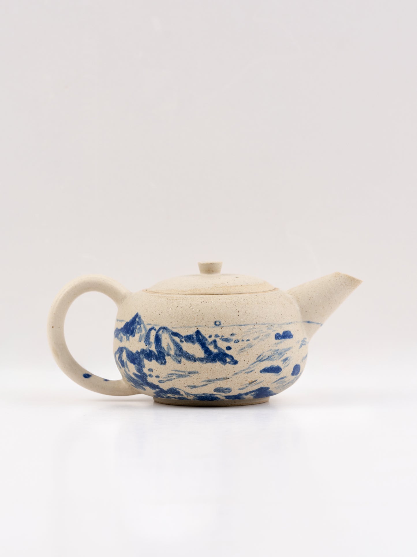 Montagne-Mer Teapot 2023